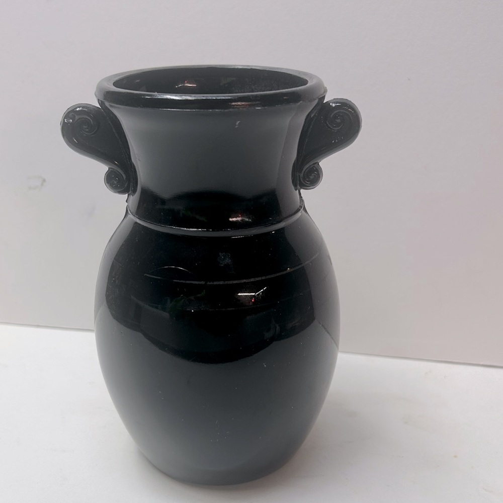 Vintage LE smith black amethyst scroll handle base